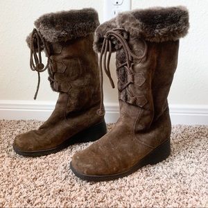 khombu wedge boots